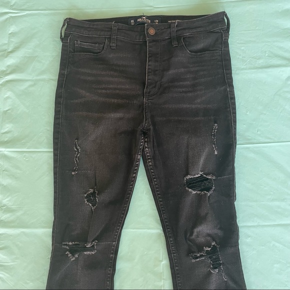 ‼️HOLLISTER DISTRESSED JEANS - Picture 2 of 14